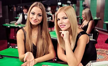 Đội ngũ hỗ trợ khách hàng E2BETVIP
